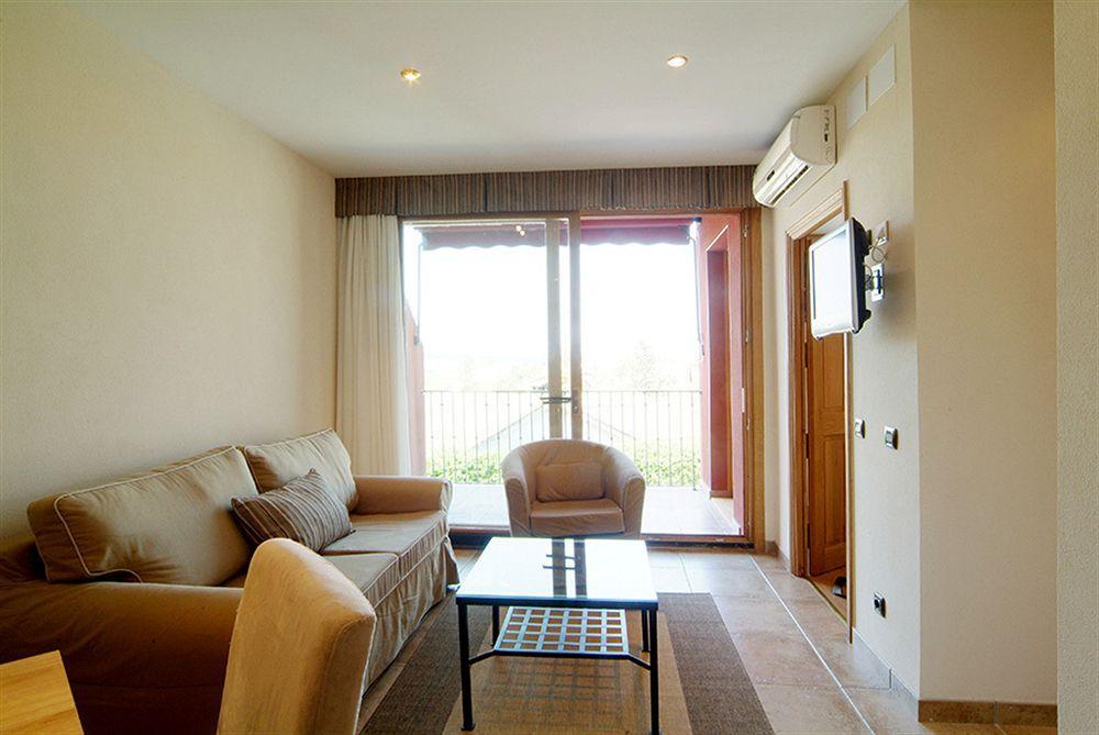 Hotel La Placa Garriguella Luaran gambar