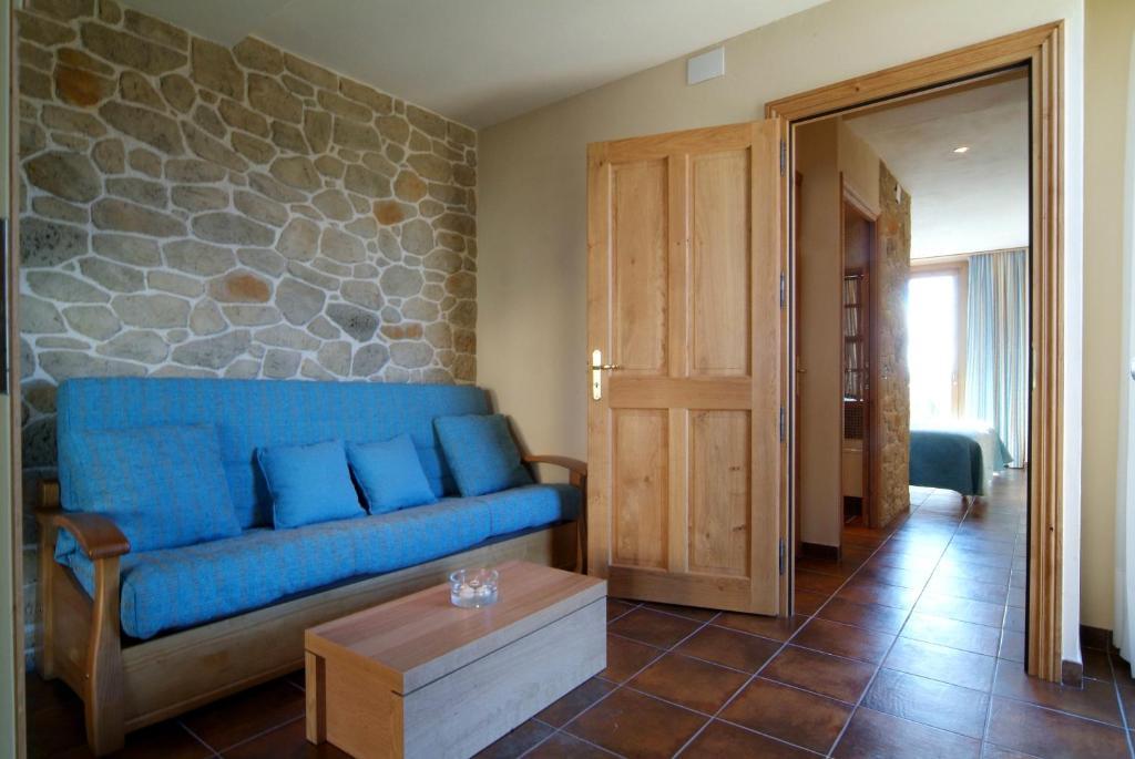 Hotel La Placa Garriguella Bilik gambar