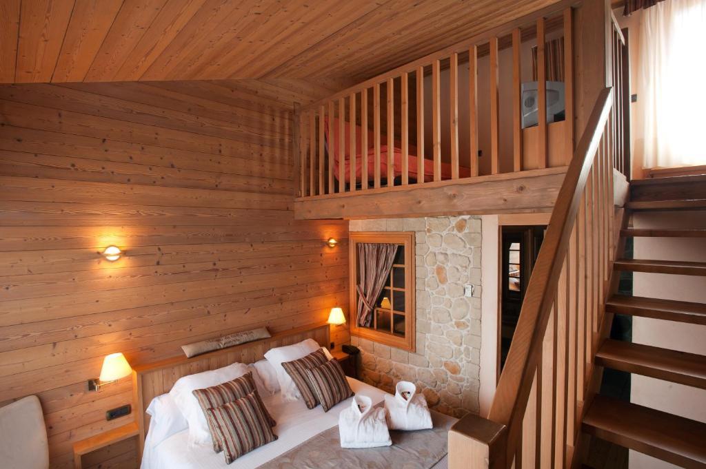 Hotel La Placa Garriguella Bilik gambar